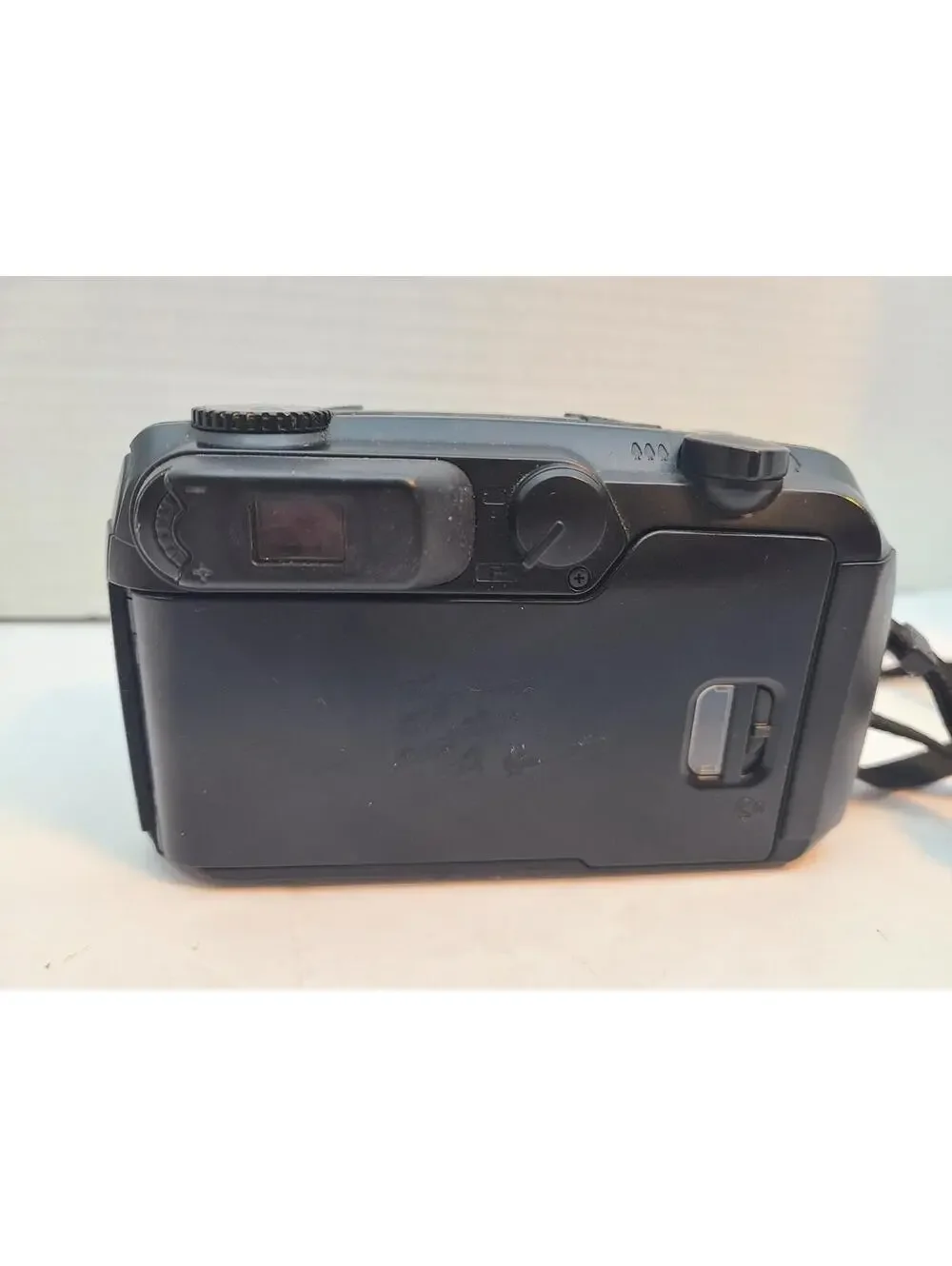 Pentax IQZoom 200 QD 35mm Point & Shoot Film Camera